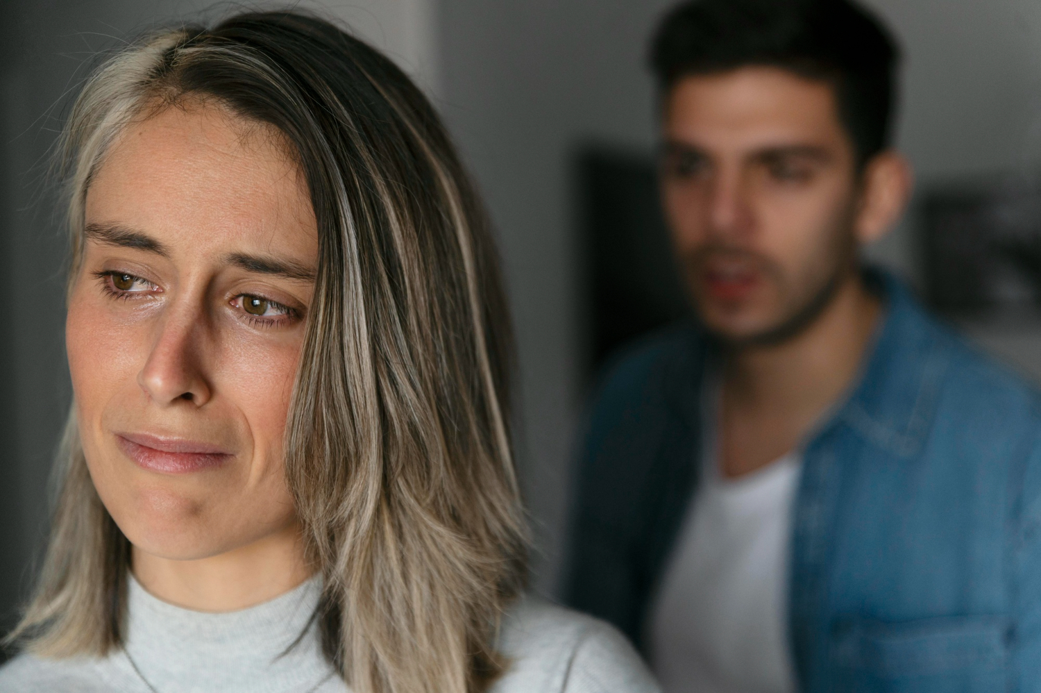 4 jasna znaka da si žena koju muškarac nikad neće zavoleti dušom, iako te želi telom